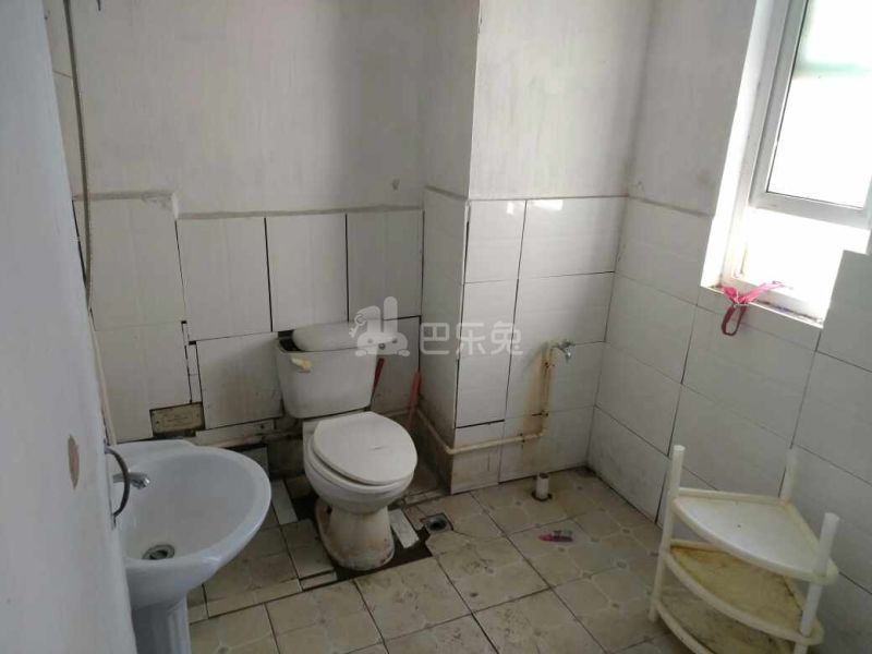 高行绿洲五期1187439卫生间图11