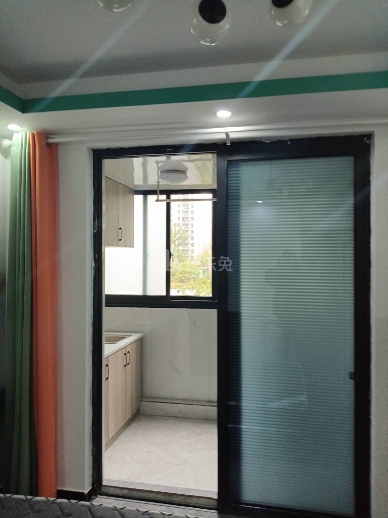 乾南嘉苑二区11880778卧室窗户图6