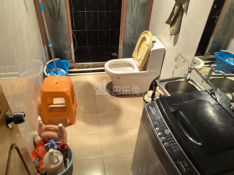 东湾小区11938969卫生间图8