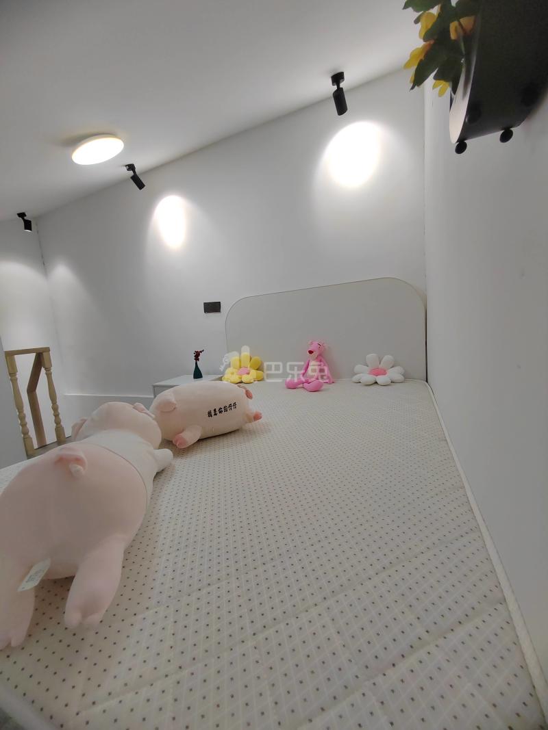 高桥村顾家宅11911303卧室图2