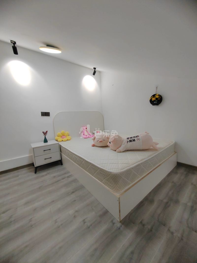 高桥村顾家宅11911303卧室图1