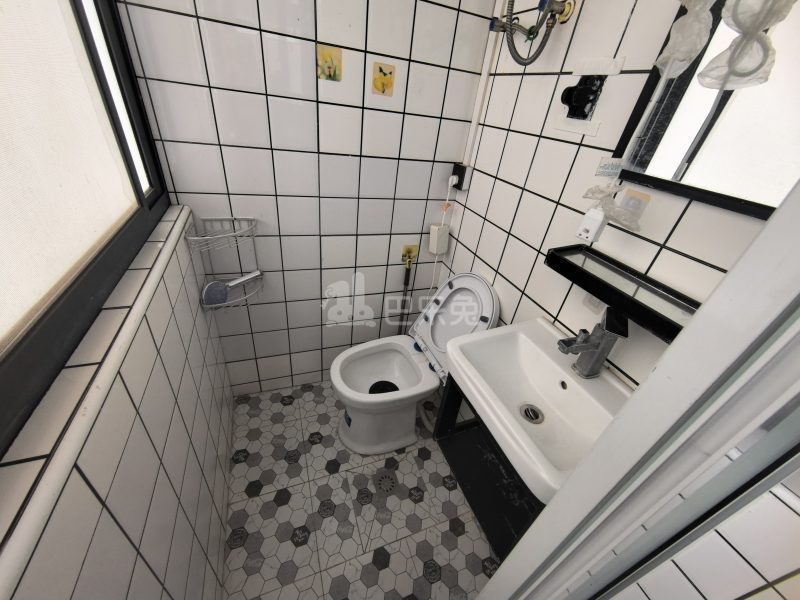 永清新村小区11914404卫生间图8