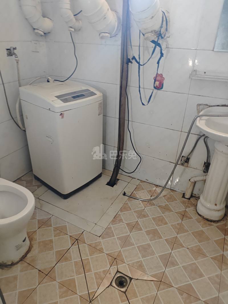 名扬佳园11948588卫生间图8