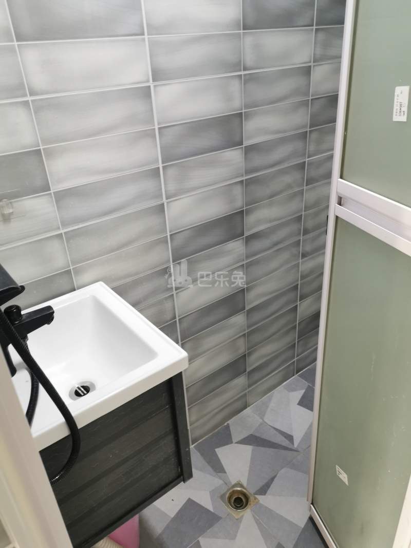 通协小区11957254卫生间图5