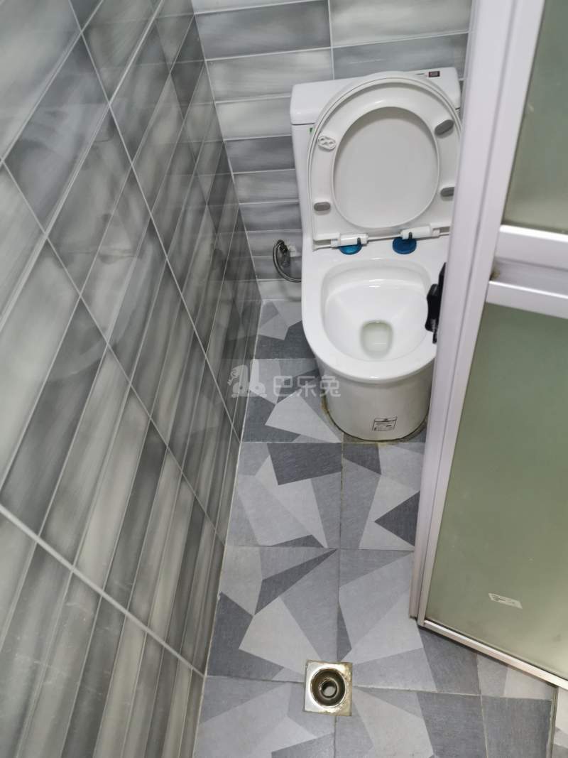 通协小区11957254卫生间图6