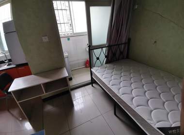 三杨新村一街坊 