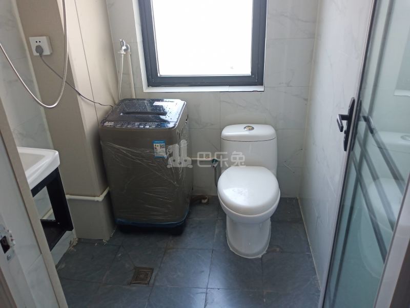 桐鹤名苑三区11974091卫生间图8