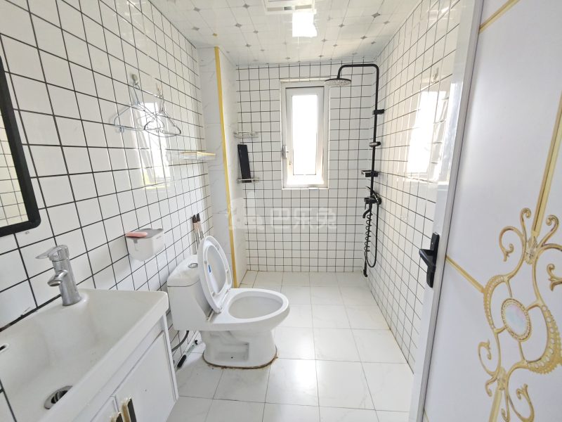 浦西玫瑰园（天誉名邸）11989492卫生间图8