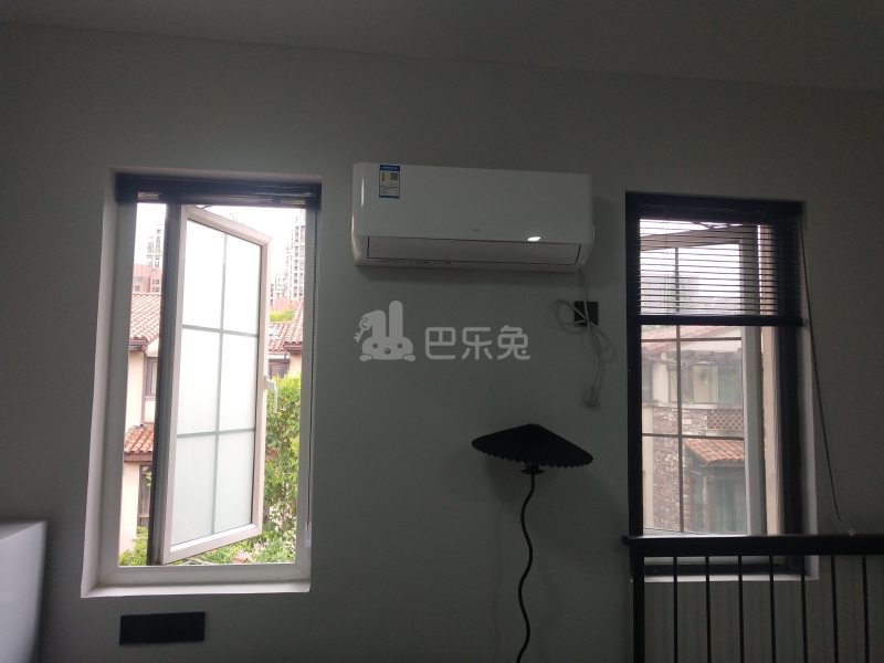 龙湖郦城（云屏路88弄）11993872卧室窗户图10