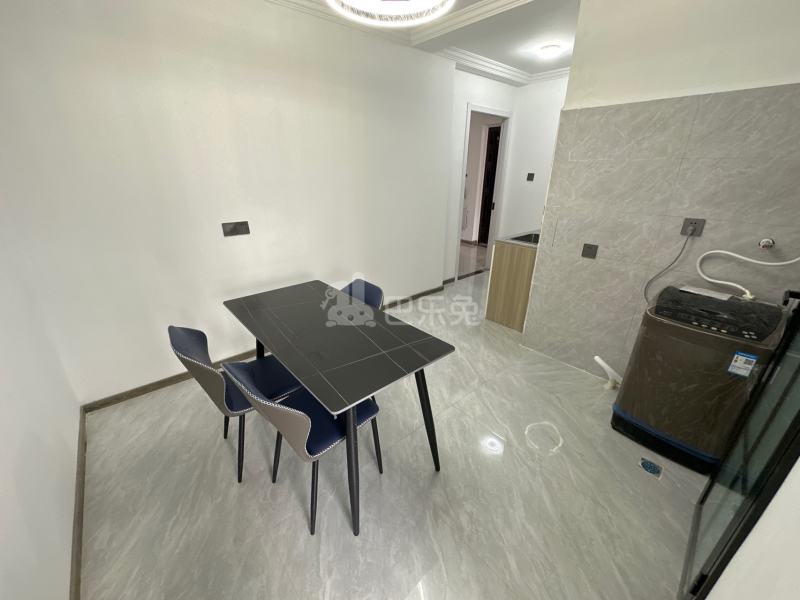 潮听名苑12013299客厅图5