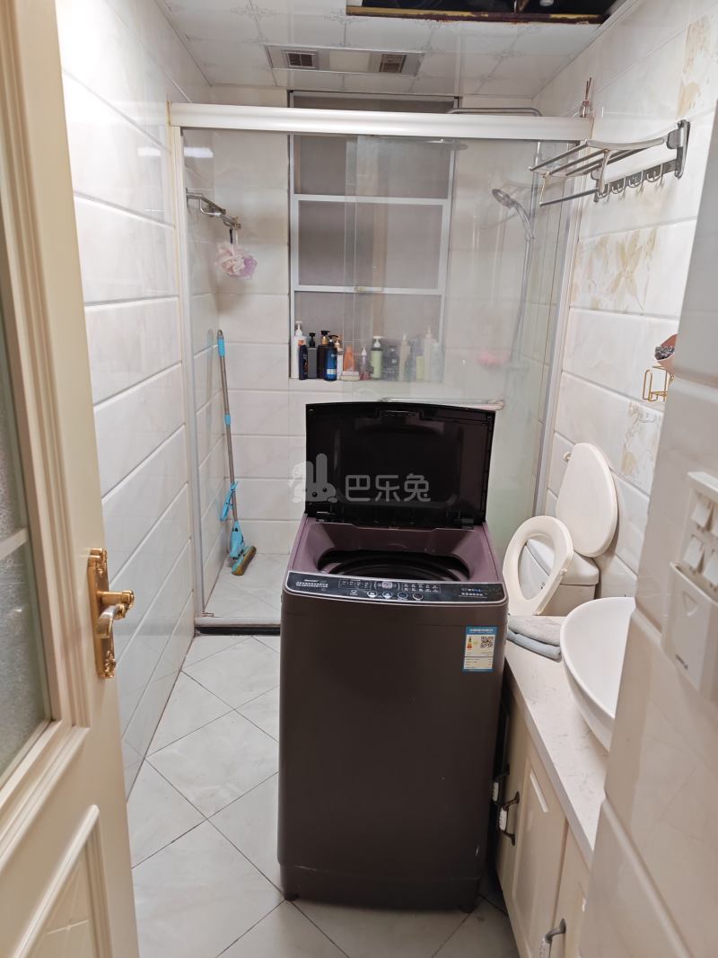 银兆公寓12015236卫生间图8