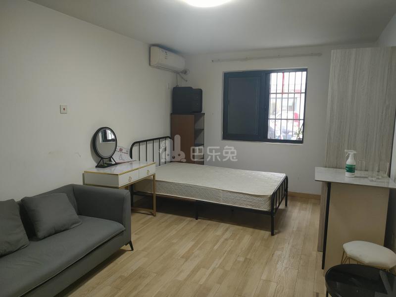 中华新路815弄12040252卧室图0