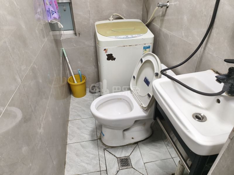 金桂新村12076006卫生间图5