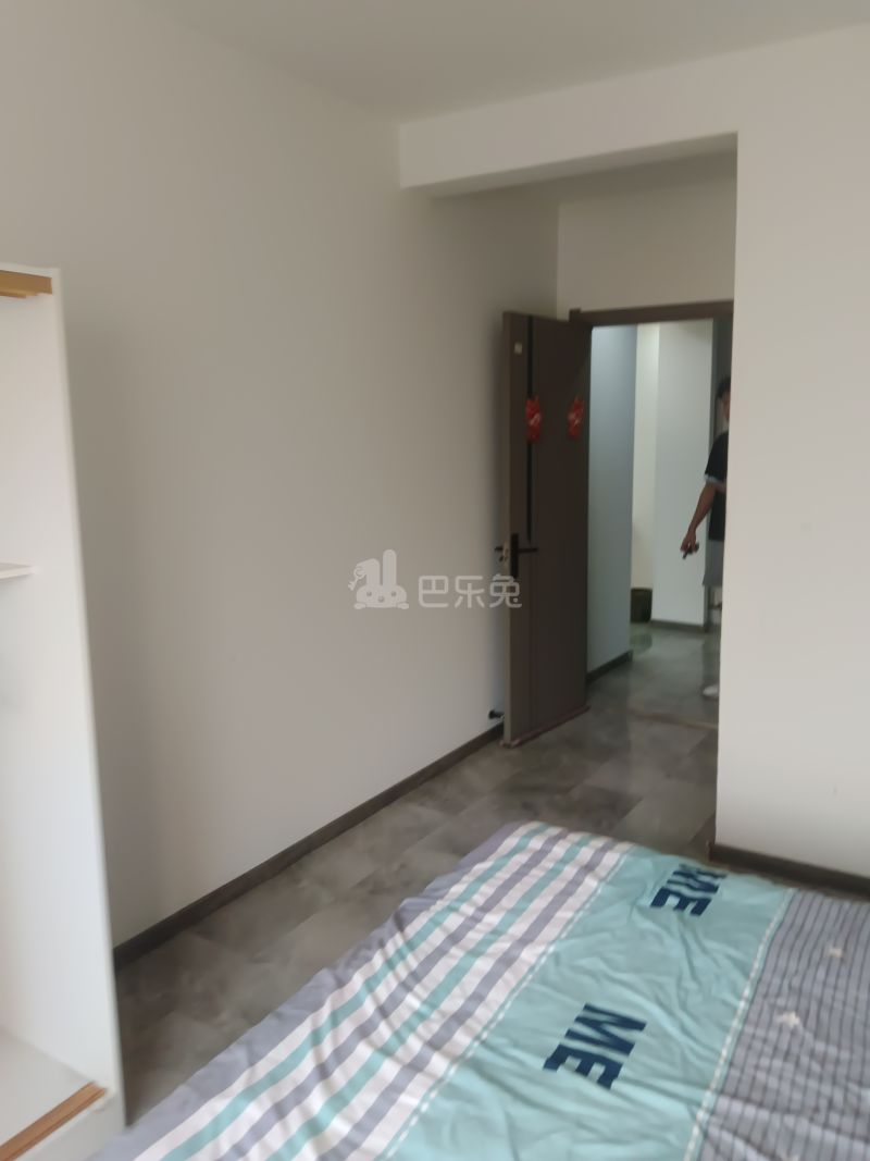 鑫苑国际城市花园12103371卧室图3