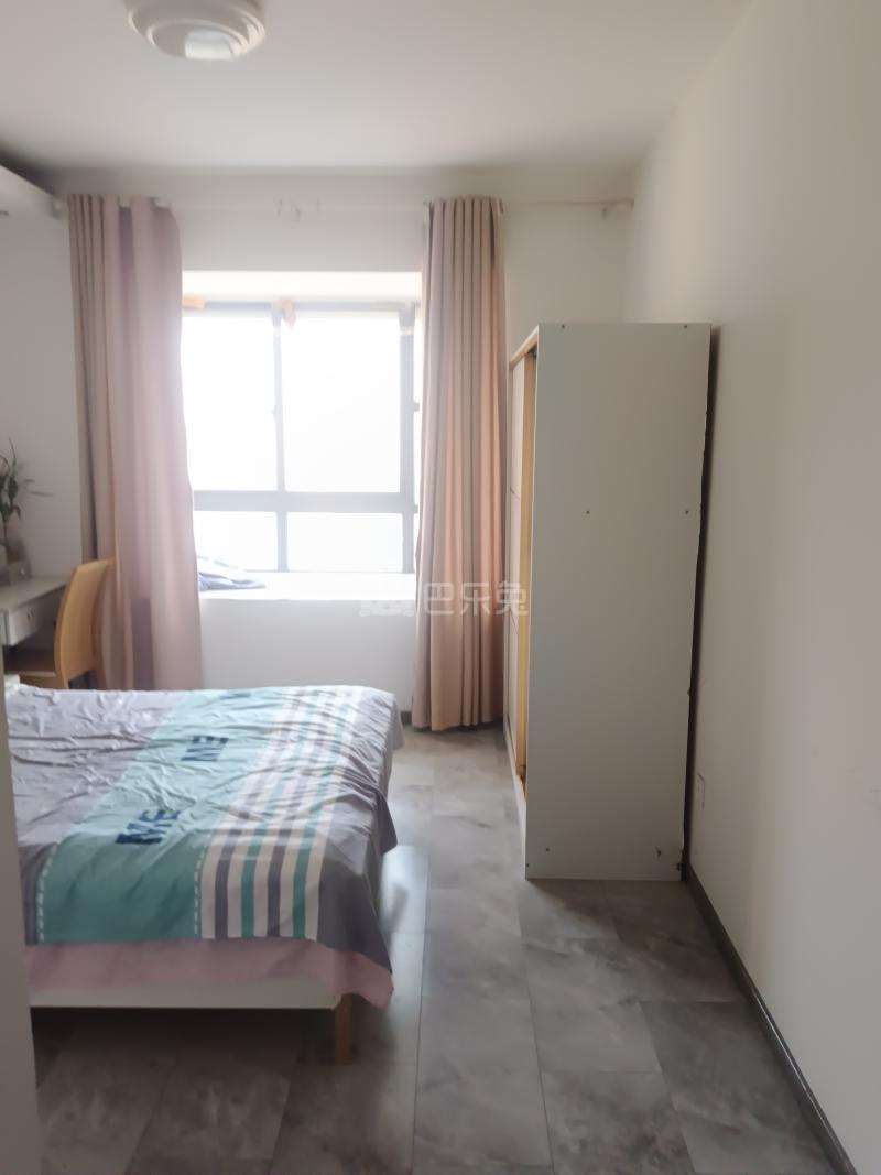 鑫苑国际城市花园12103371卧室图1