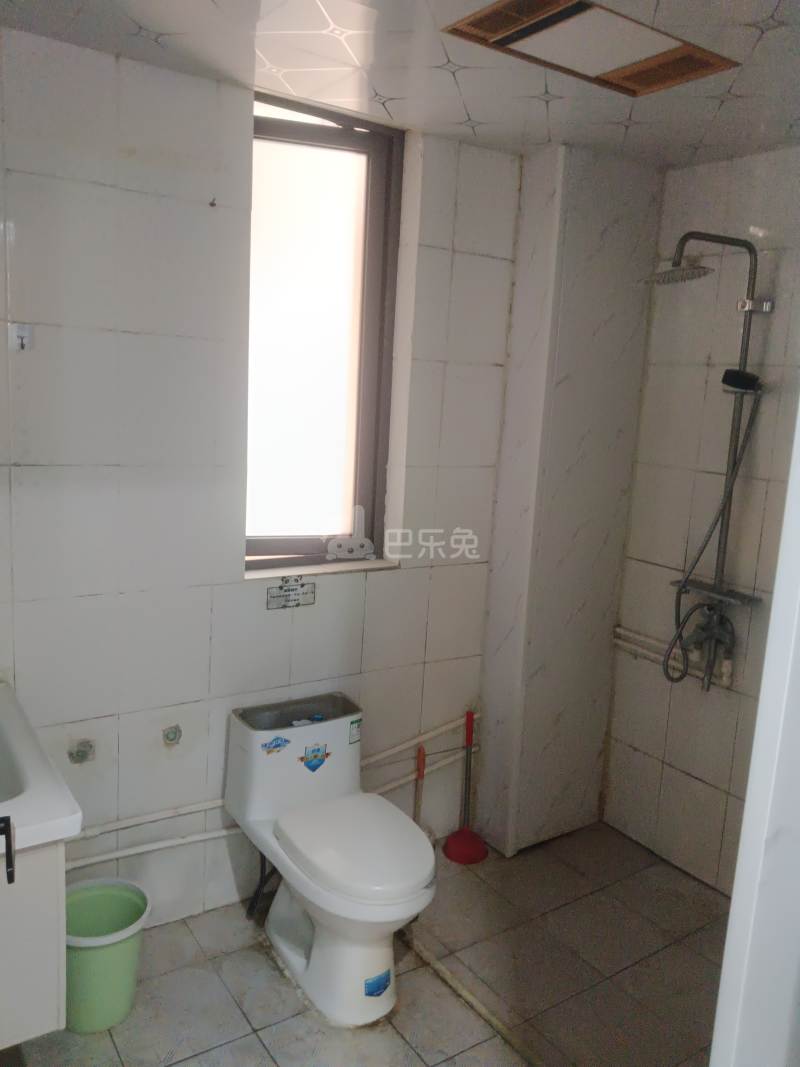 鑫苑国际城市花园12103371卫生间图9