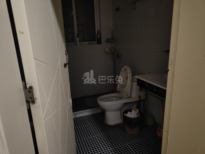 白银时代尚苑三期12122632卫生间图7