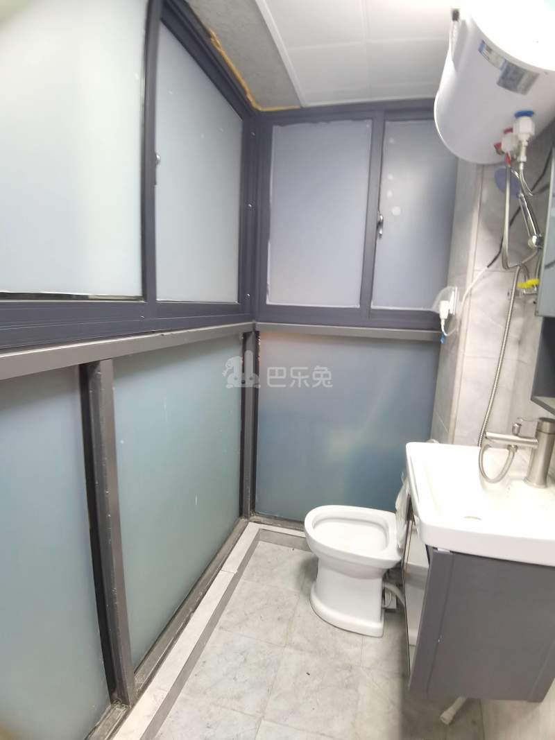 吴家东风嘉苑一区12132644卫生间图5