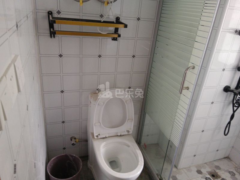 华丰新苑12132887卫生间图9