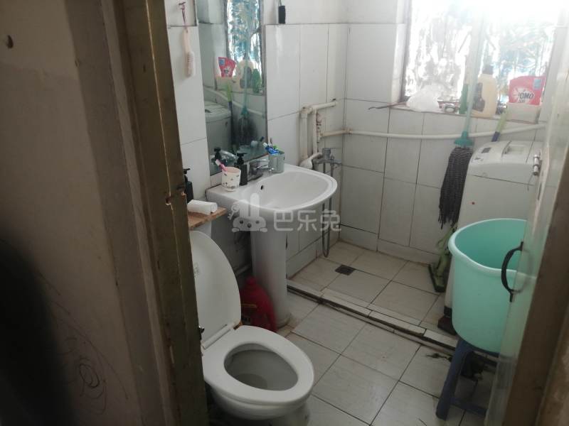 东湾小区12194121卫生间图6