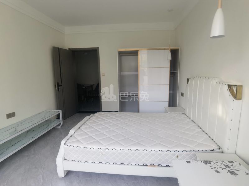 万荣东怡小区（灵石路735弄）12261980卧室图2