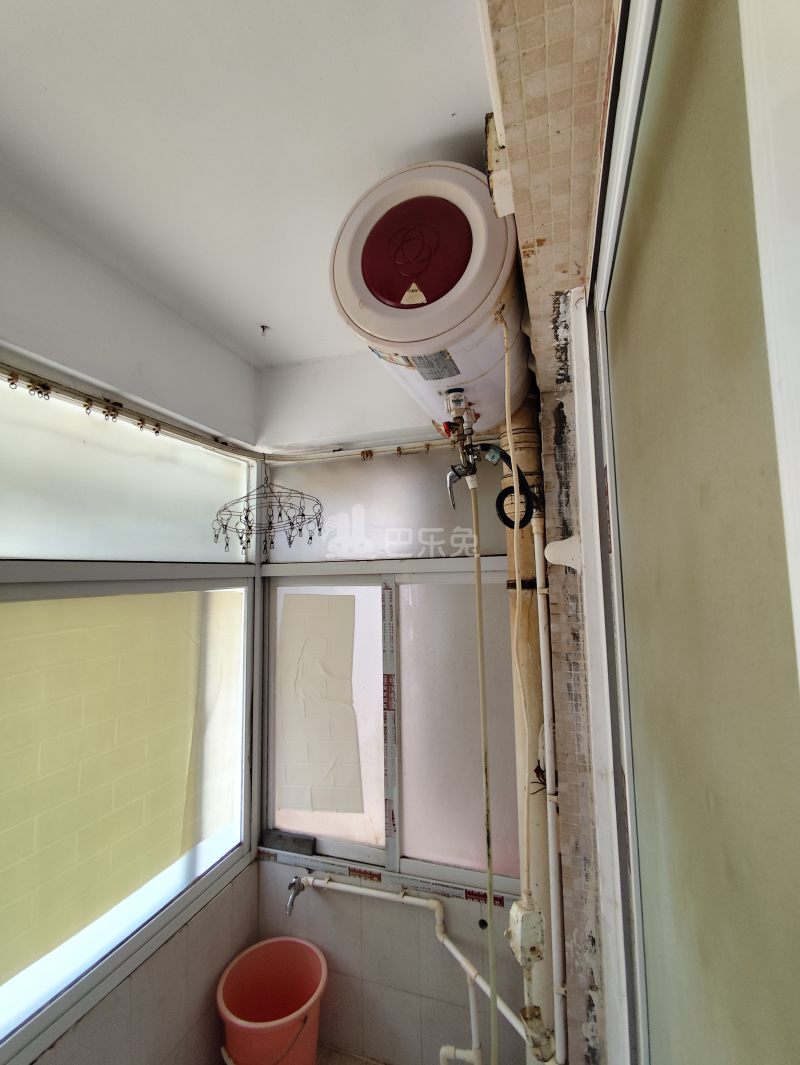 月亮湾花园1226707卫生间图5