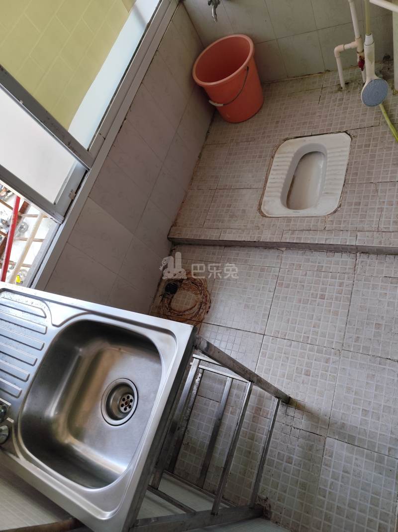 月亮湾花园1226707卫生间图6