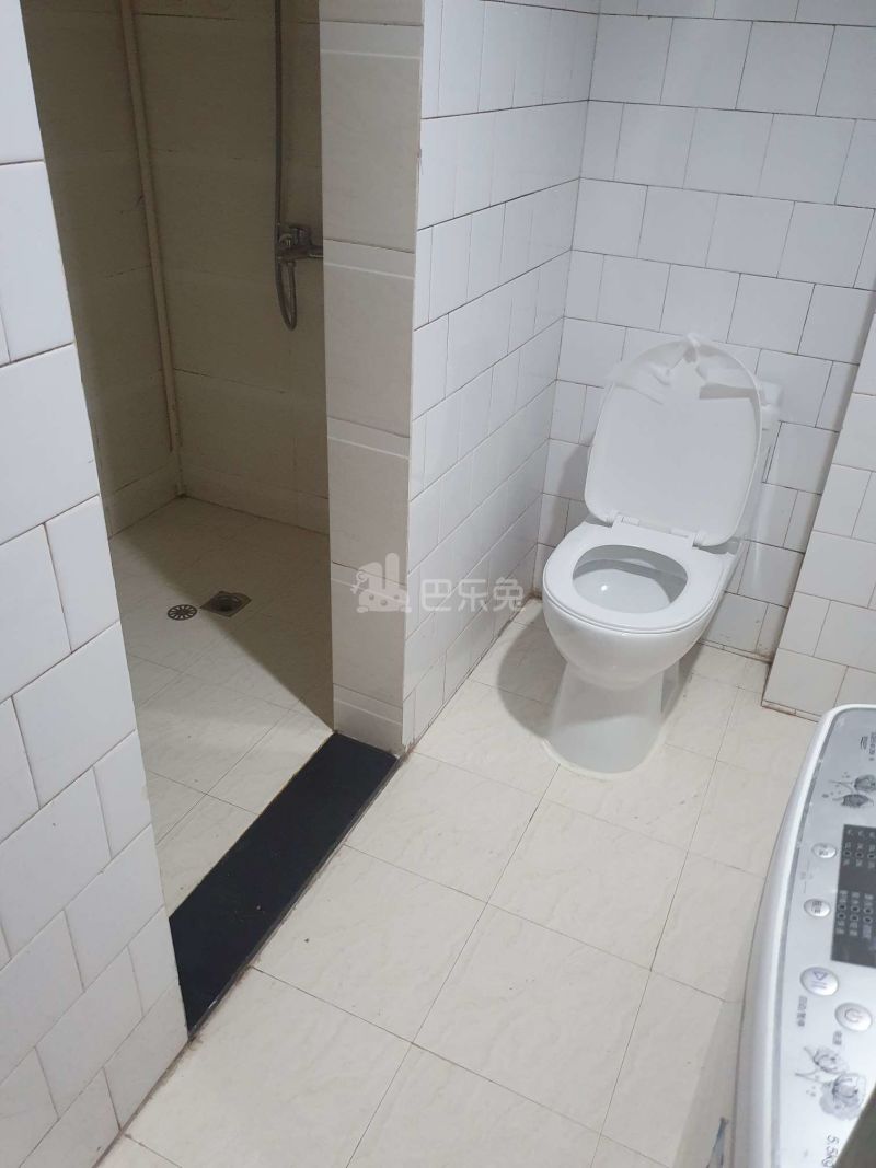 水电路386弄小区12273624卫生间图7