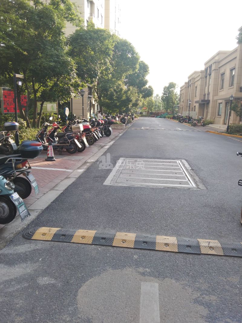 凌虹苑12274220周边环境图10