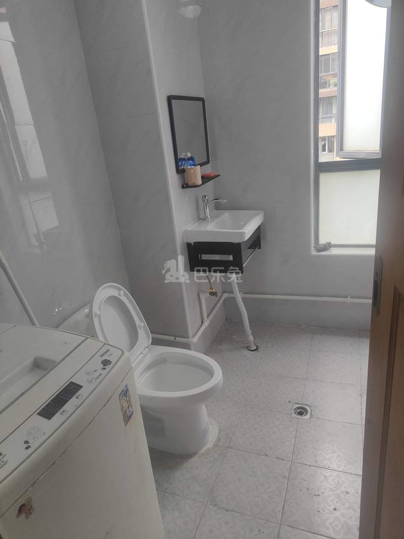 中环一号一期9765832卫生间图8