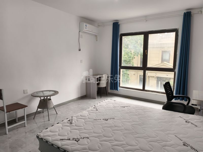 安亭瑞仕华庭别墅12294485卧室图2