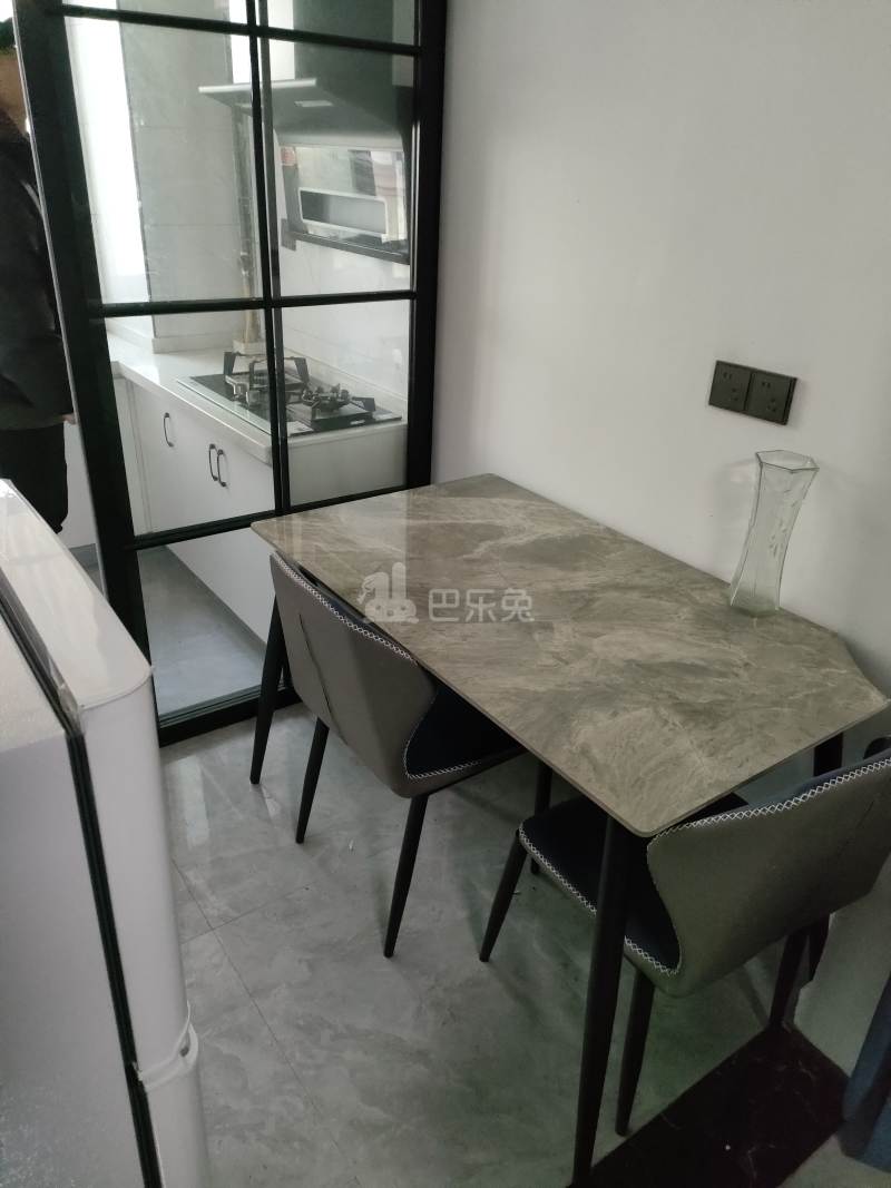 凤凰城12320903厨房图5