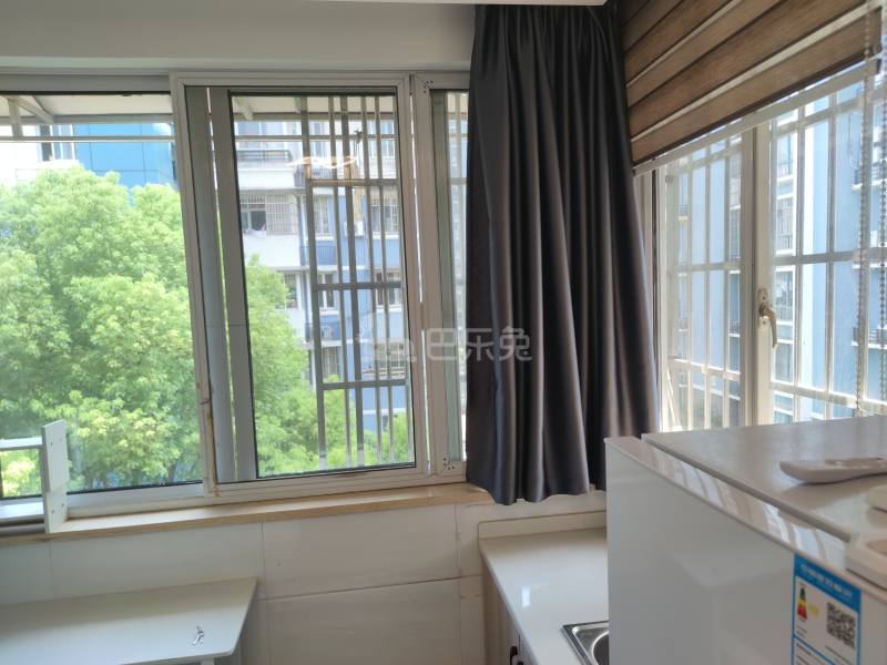 滨康二苑12325925卧室窗户图7