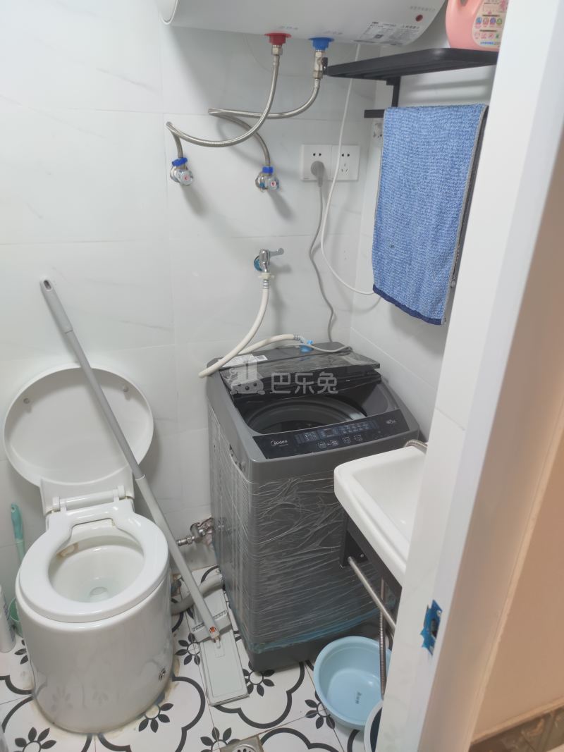 滨康二苑12325925卫生间图6
