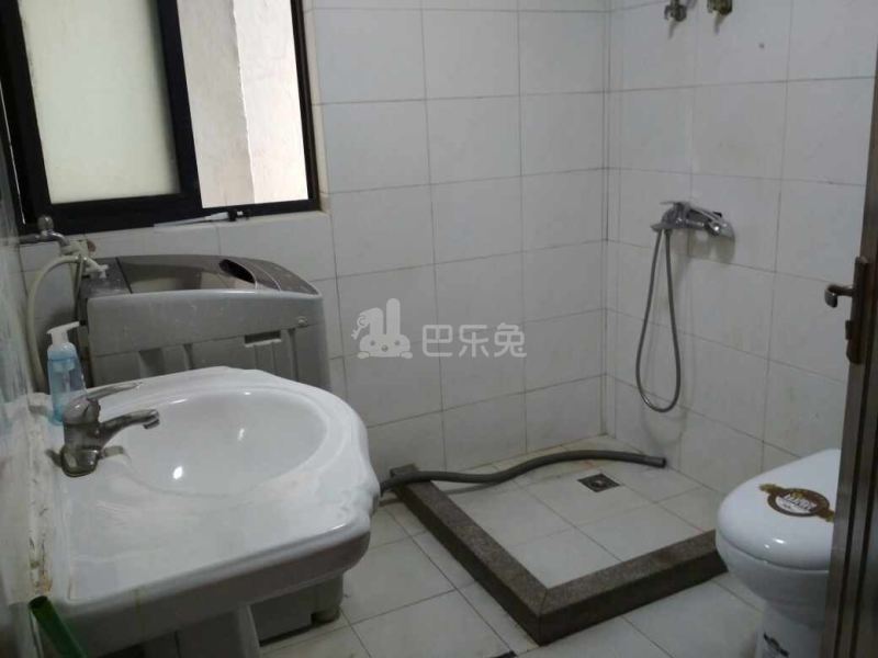 龙悦小区1区540520卫生间图13