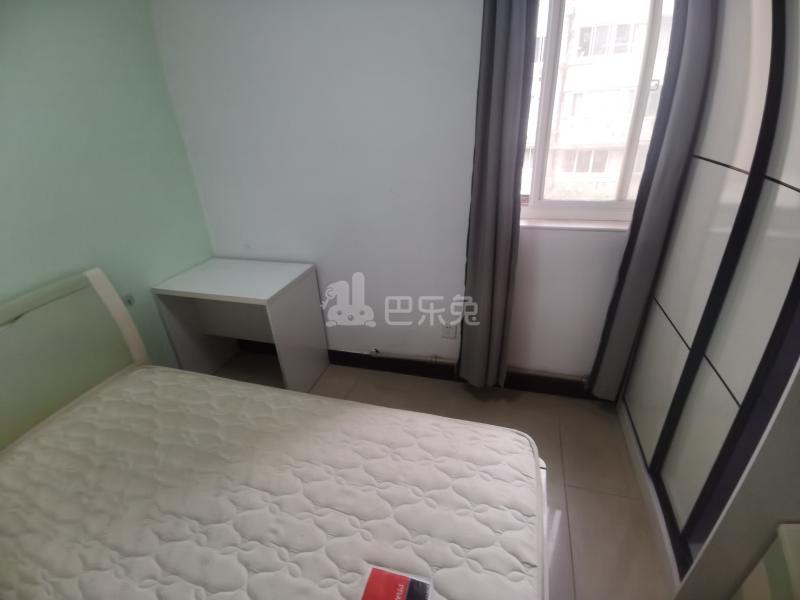 罗阳三村12374437卧室图2