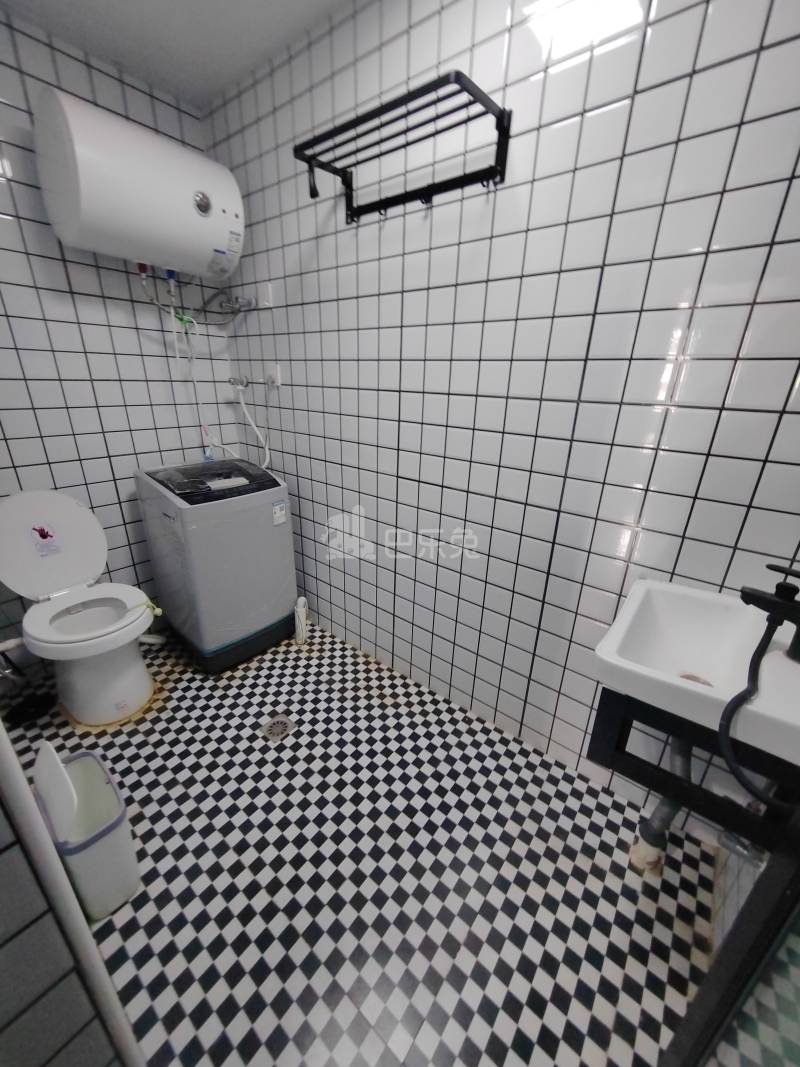 鑫都城宝铭苑12374515卫生间图5