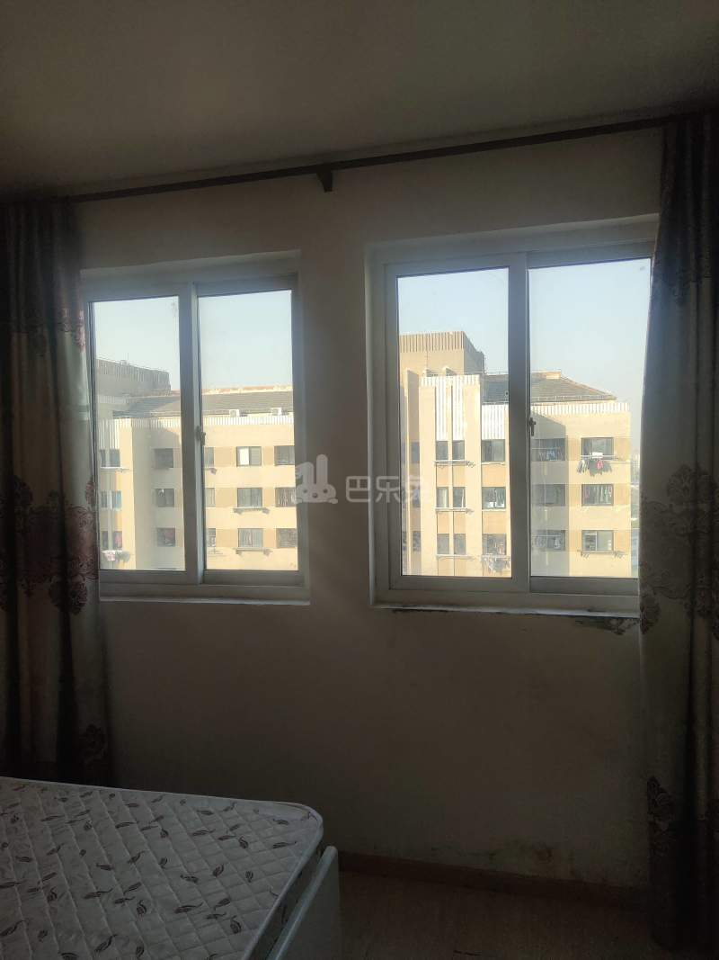 汇郡海棠苑（浦东）1239758卧室窗户图12