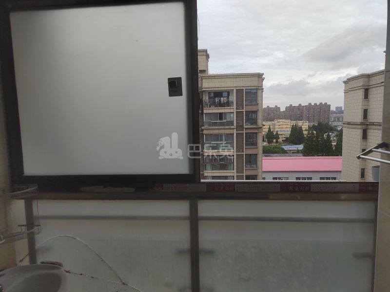 殷馨花苑1期（殷高路16弄小区）1244944卧室窗户图9