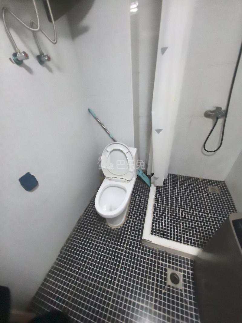 云翔佳苑南区（嘉年路651弄）12452354卫生间图6