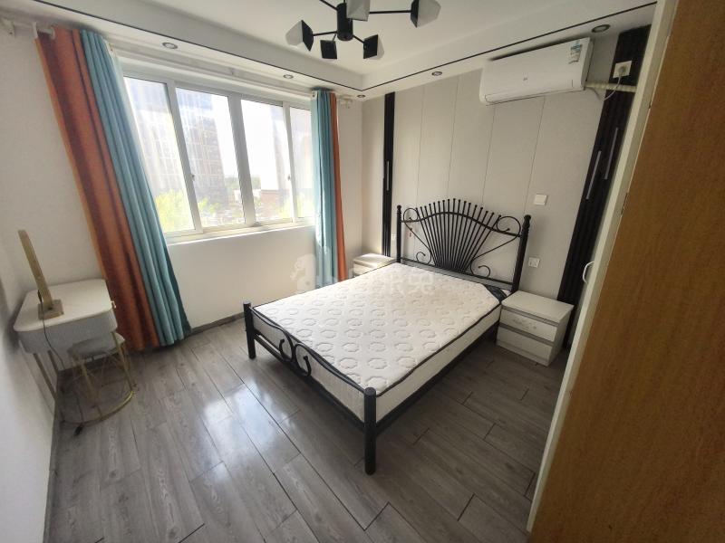 云翔佳苑南区（嘉年路651弄）12452354卧室图0