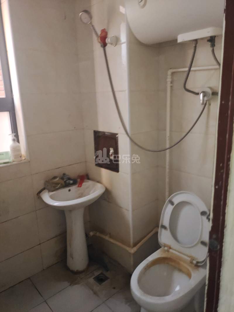 秋月朗庭4637016卫生间图9