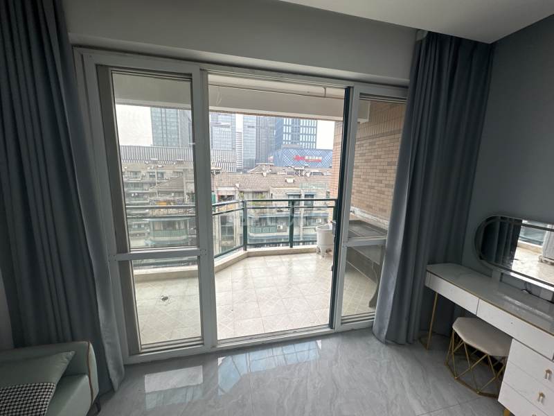 三新家园西区12546812卧室窗户图7