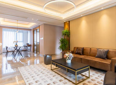 绿地华侨城海珀滨江 4室2厅3卫