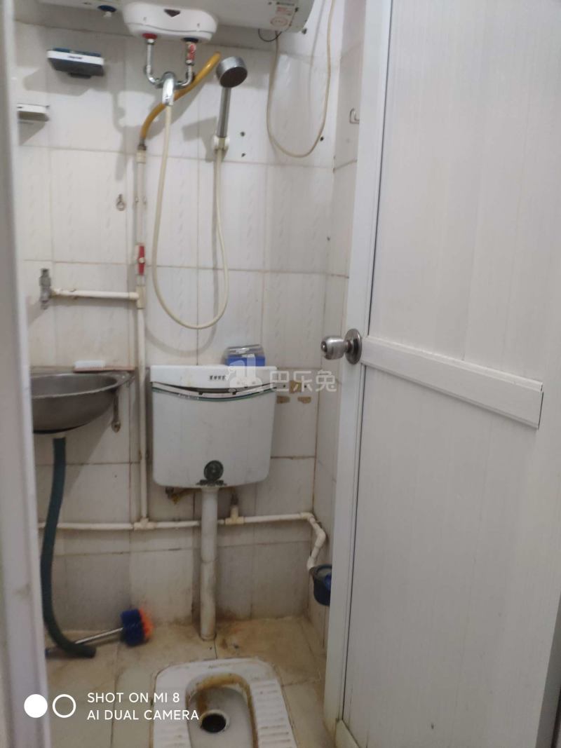 凯丽花园1256045卫生间图4