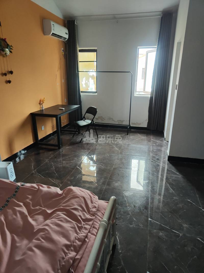 雅仕轩12569668卧室图2