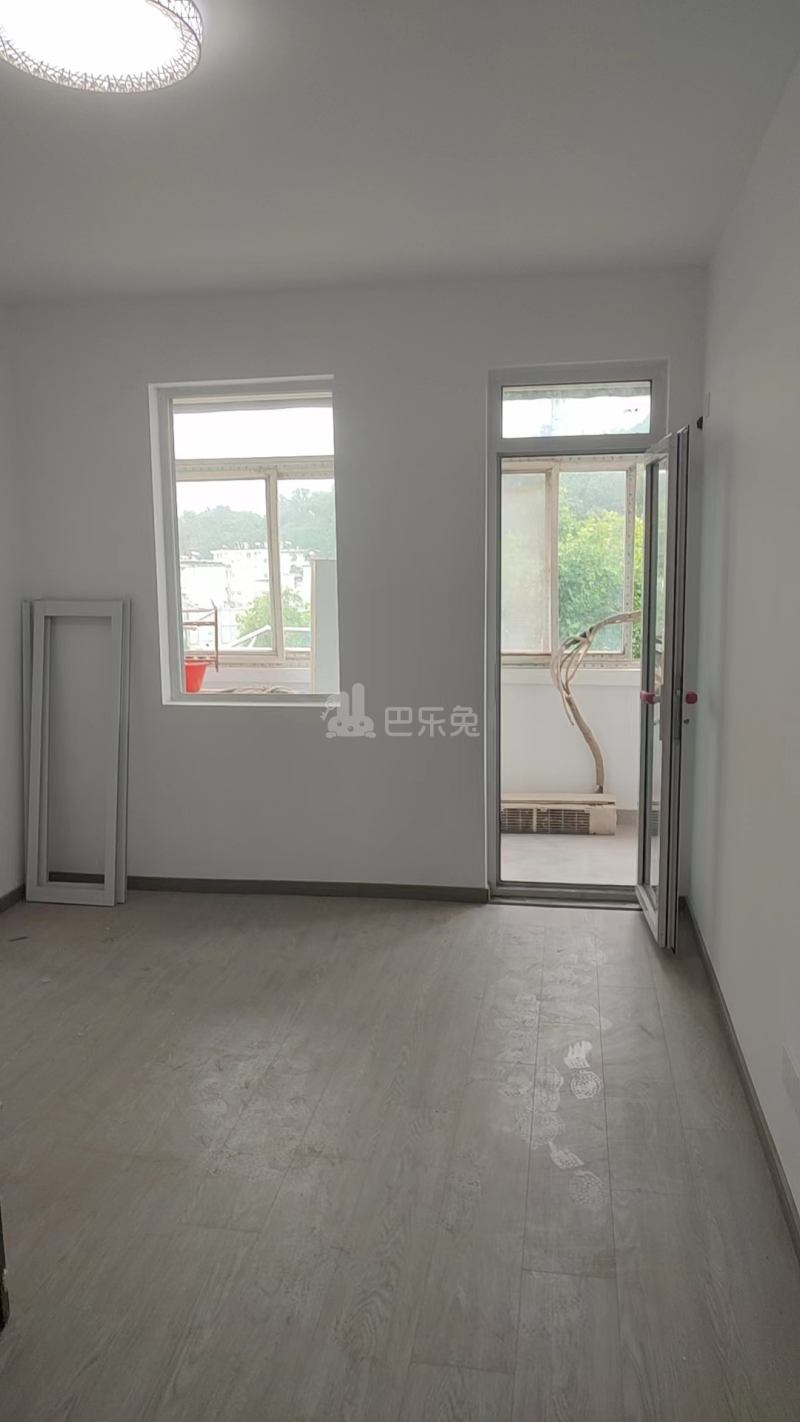 天山路45-75号小区12588849周边环境图2