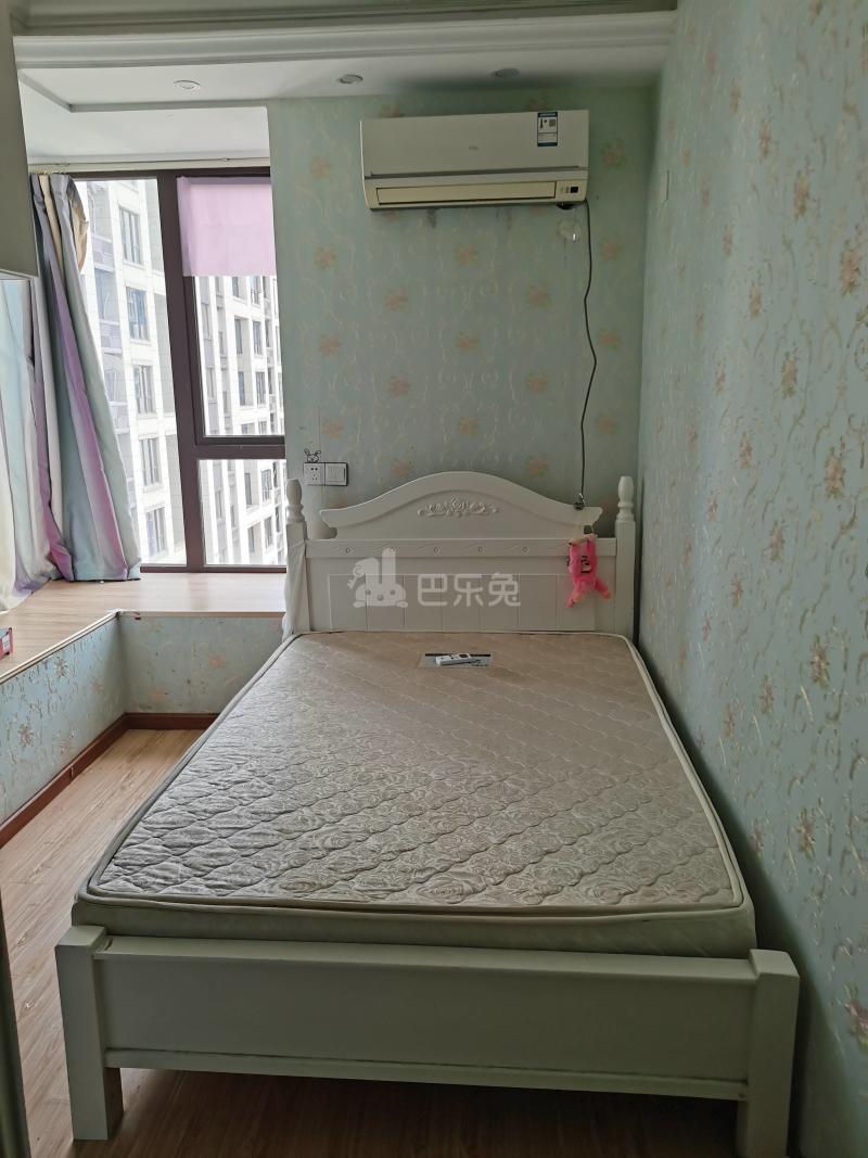 融创东南海12595158客厅图0