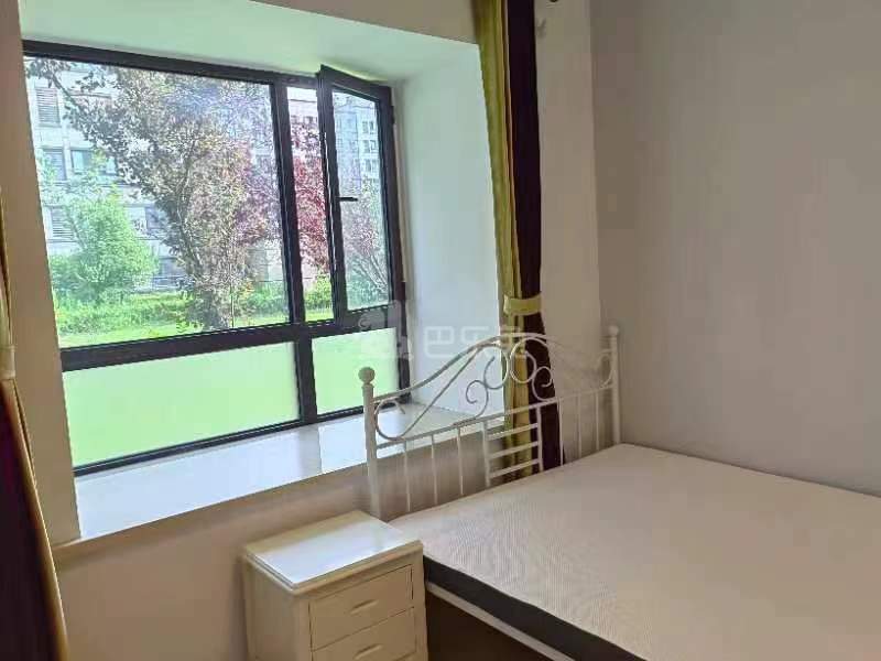 滴水湖馨苑四期12675133周边环境图8