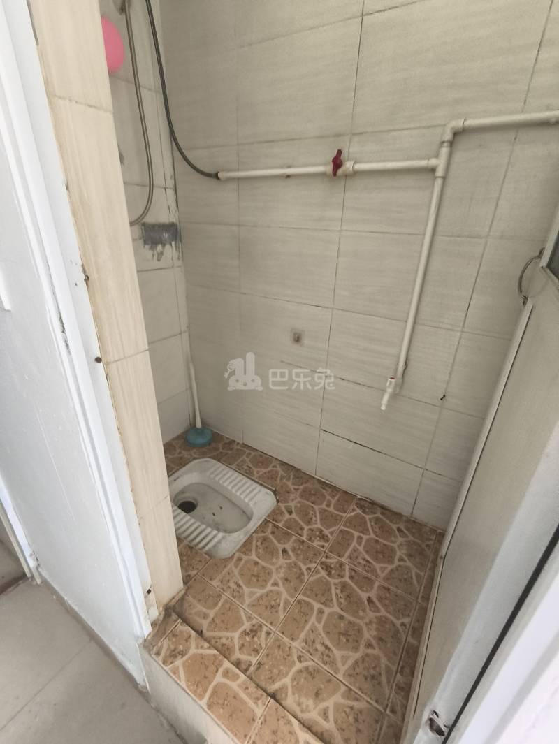 月亮湾花园1269877卫生间图4